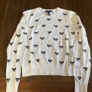 Forever 21 black and white sweater